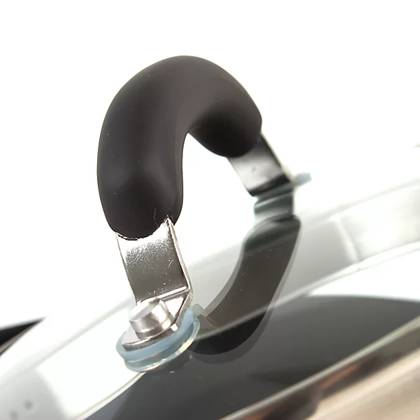 Lakeland Classic 3-Piece Non-Stick Pan Set 10 Lakeland Classic 3-Piece Non-Stick Pan Set - Image 8