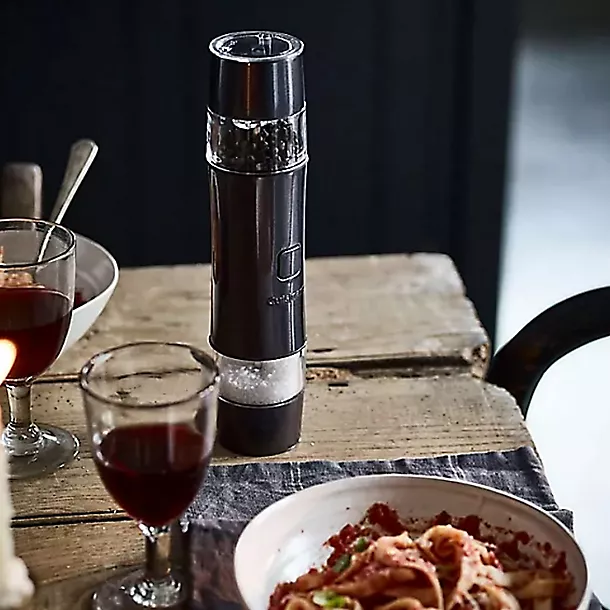 Cuisinart Rechargeable Stainless Steel Seasoning Mill Midnight Grey SG6BU 5 Cuisinart Rechargeable Stainless Steel Seasoning Mill Midnight Grey SG6BU - Image 4