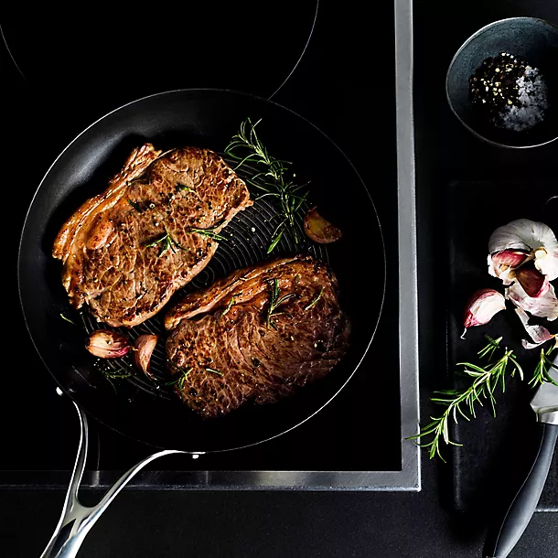 Circulon SteelShield Non-Stick Stainless Steel C-Series 32cm Frying Pan 8 Circulon SteelShield Non-Stick Stainless Steel C-Series 32cm Frying Pan - Image 6