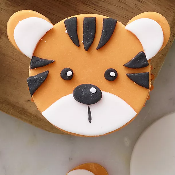 FMM Animal Face Cutter And 3 Renshaw Icing Tiger Colours 4 FMM Animal Face Cutter And 3 Renshaw Icing Tiger Colours - Image 2