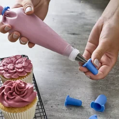 Lakeland 46pc Cake Decorating Starter Set -Kitchen Supplies Store 32475 3