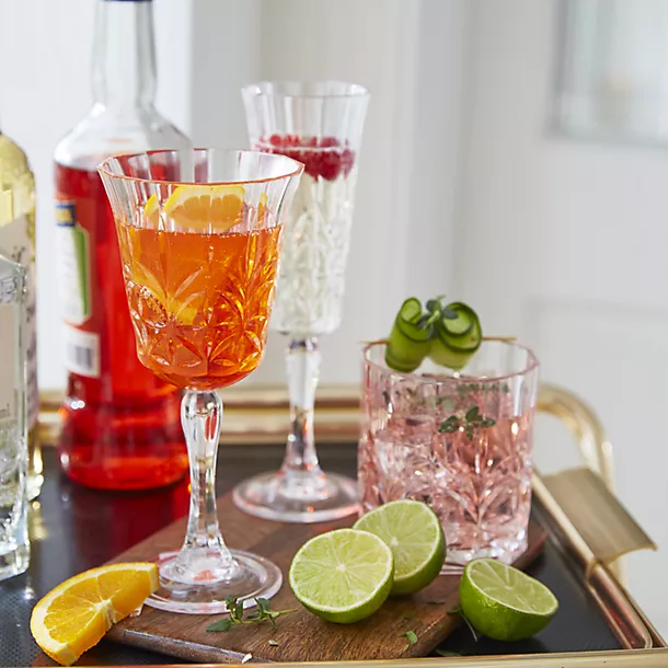 Crystal-Look Acrylic Wine Glasses – Set Of 4 4 Crystal-Look Acrylic Wine Glasses – Set Of 4 - Image 2