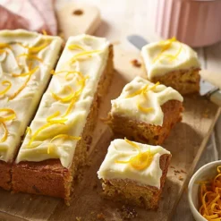 Lakeland Brownie Traybake Tin -Kitchen Supplies Store 70161 6