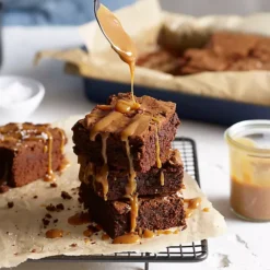 Lakeland Brownie Traybake Tin -Kitchen Supplies Store 70161 8