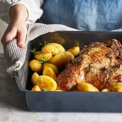 Lakeland Large Roasting Tin With Pouring Lip 6 Lakeland Large Roasting Tin With Pouring Lip -Kitchen Supplies Store 70165 2