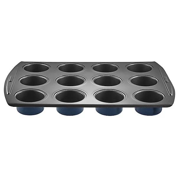 Lakeland 12 Hole Loose Based Mini Sandwich Tin 3 Lakeland 12 Hole Loose Based Mini Sandwich Tin