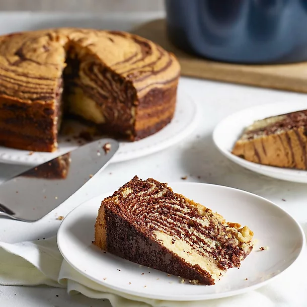 Lakeland Loose Based Deep Round 20cm Cake Tin 4 Lakeland Loose Based Deep Round 20cm Cake Tin - Image 2