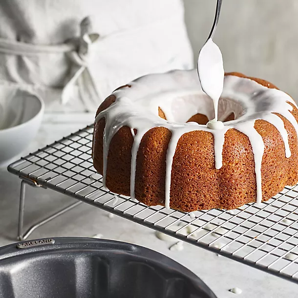 Lakeland Fluted Cake Ring 4 Lakeland Fluted Cake Ring - Image 2