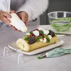 Lakeland Russian Nozzle Icing Set - 8 Nozzles And 3 Piping Bags -Kitchen Supplies Store 72677 6