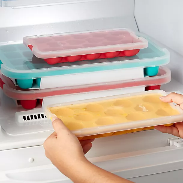 Lekue Lékué Extra-Large Ice Cube Tray 5 Lekue Lékué Extra-Large Ice Cube Tray - Image 3